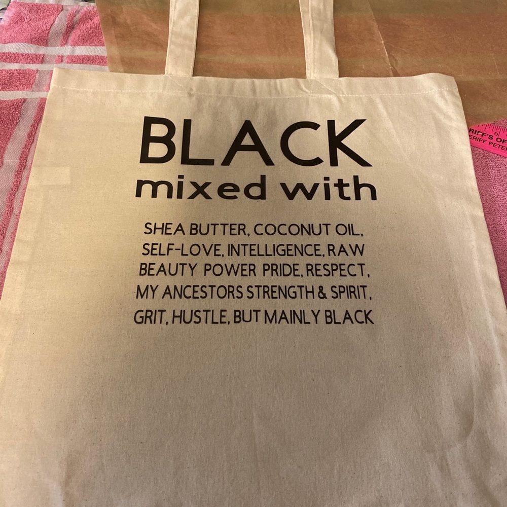 Tote bag